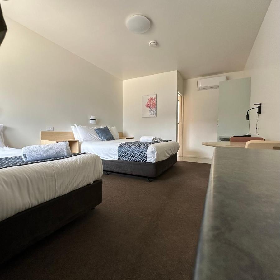 Shepparton Motor Inn Tudor House Motel Zewnętrze zdjęcie