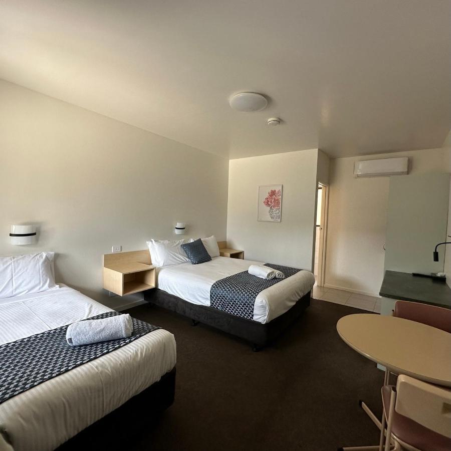 Shepparton Motor Inn Tudor House Motel Zewnętrze zdjęcie