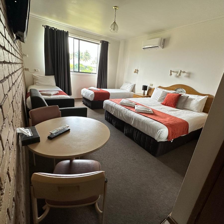 Shepparton Motor Inn Tudor House Motel Zewnętrze zdjęcie