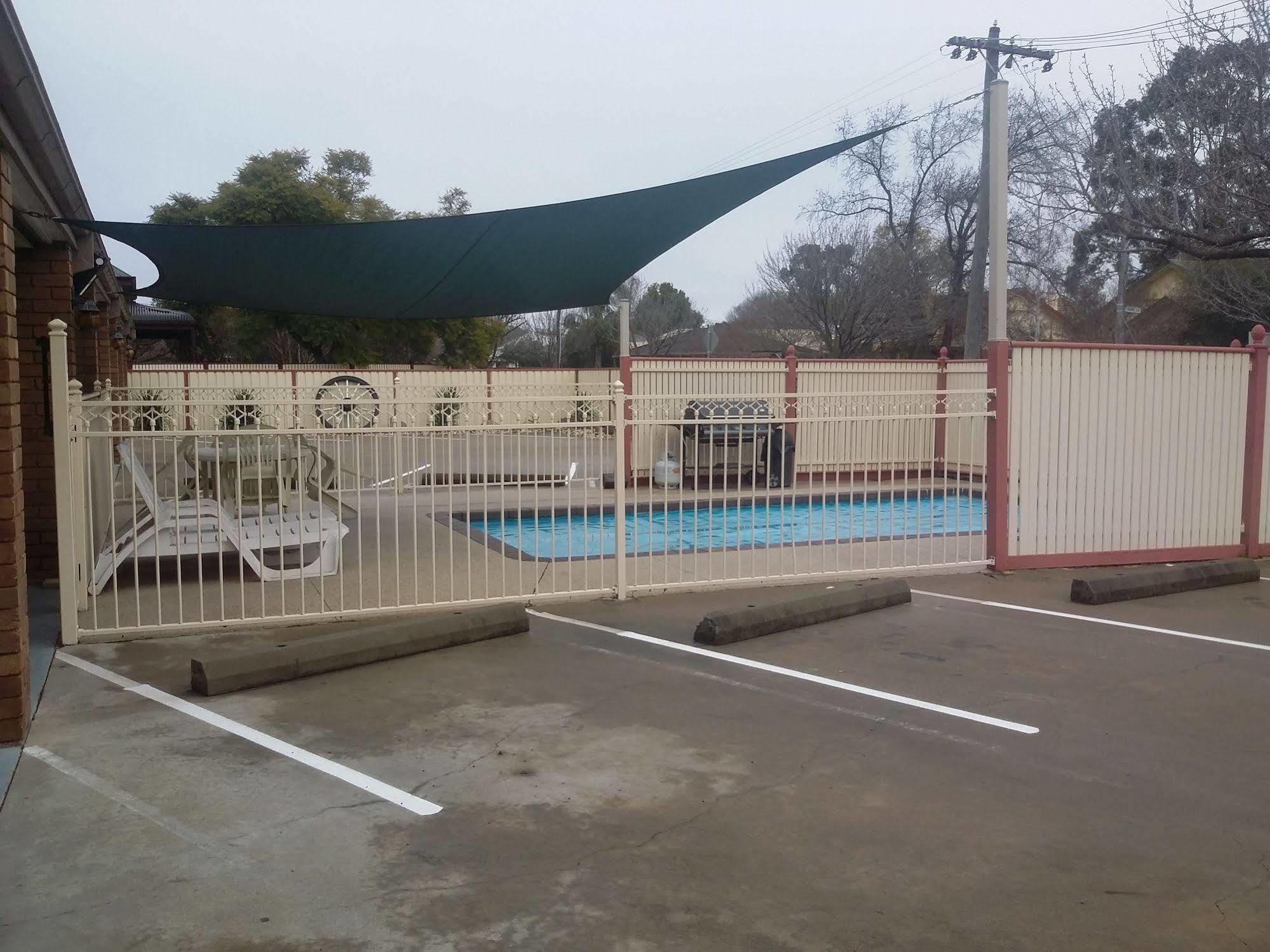 Shepparton Motor Inn Tudor House Motel Zewnętrze zdjęcie
