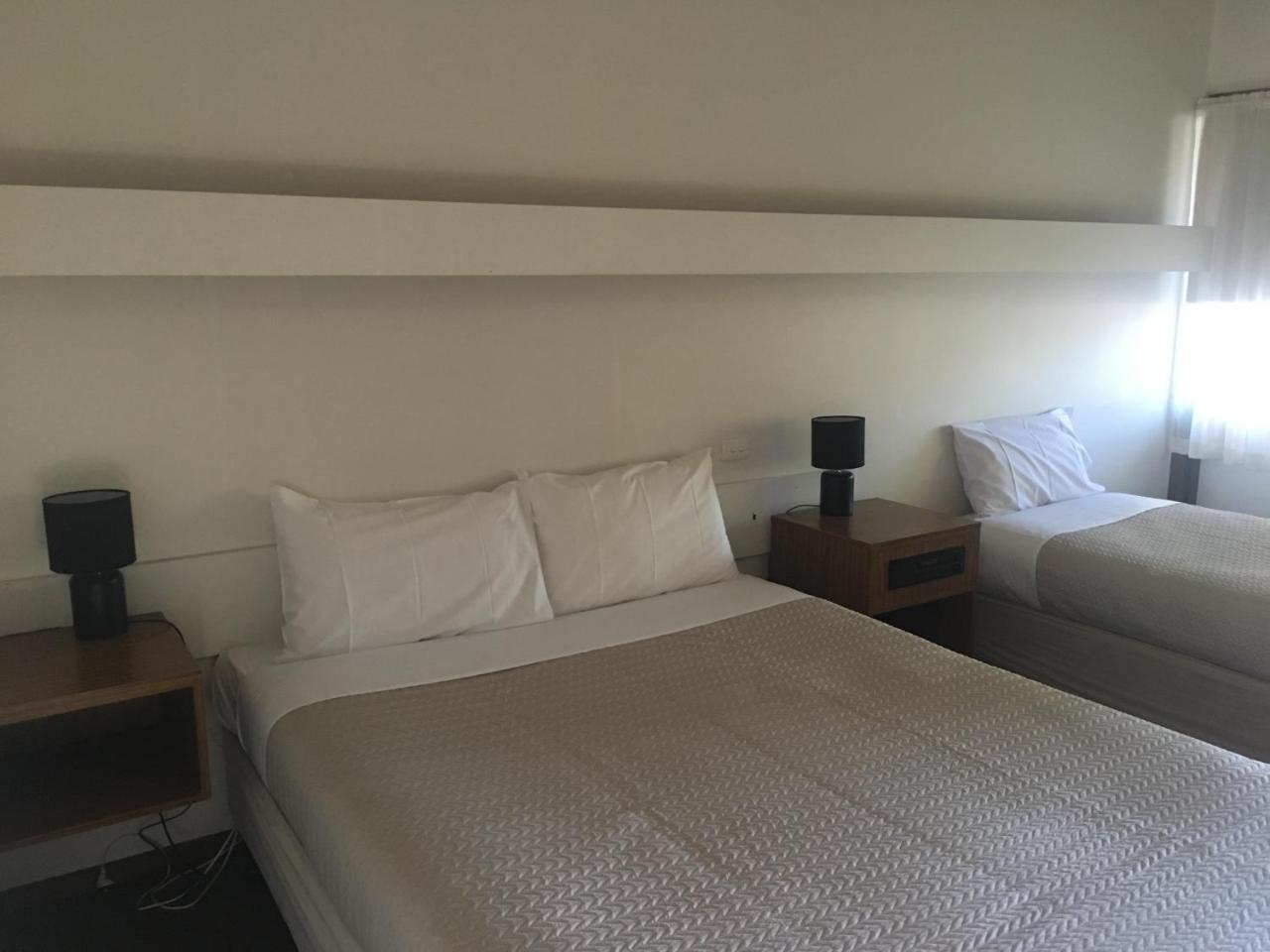 Shepparton Motor Inn Tudor House Motel Zewnętrze zdjęcie